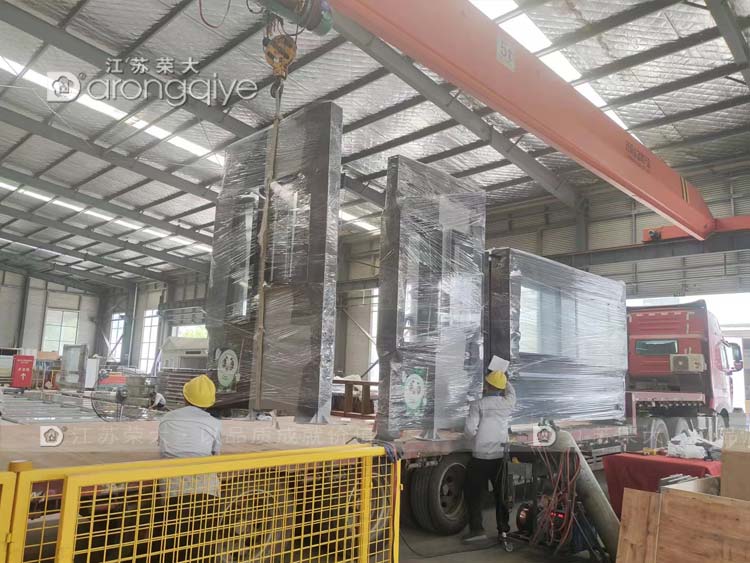 上海智能公交候車亭第二批次發(fā)貨配圖二