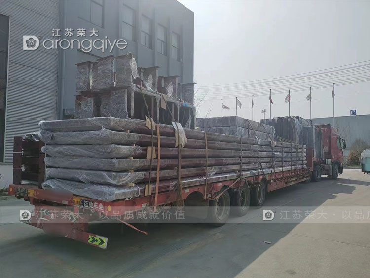 山東智慧公交候車亭裝車完成