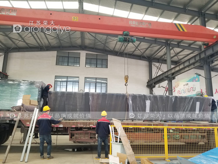 河南省智能公交候車亭發(fā)貨圖二