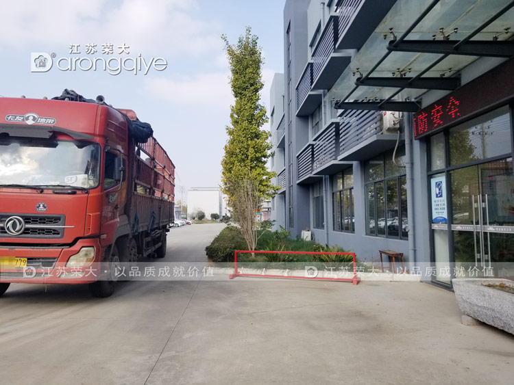 第四批山西現(xiàn)代候車亭發(fā)貨圖二