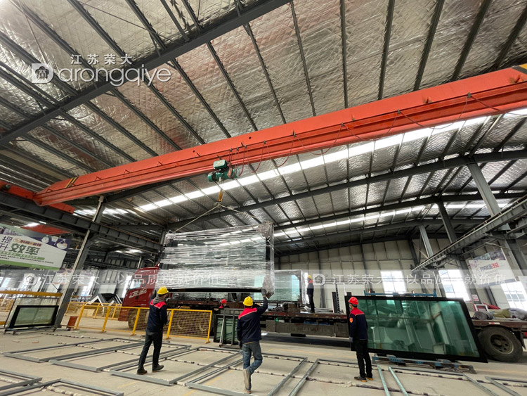 第一批公交站牌候車亭發(fā)貨圖一